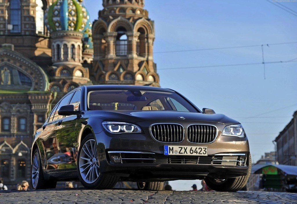 2013 BMW 760 Li Commemorates 25 Years of 12-Cylinder Power