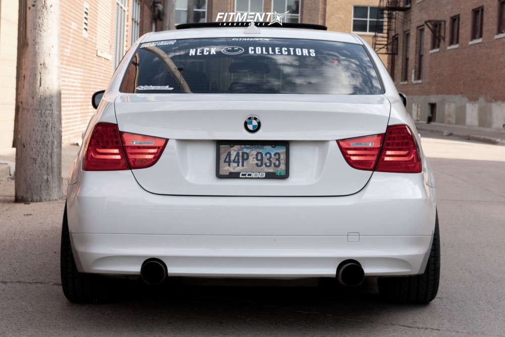 2010 BMW 335i XDrive Base with 18x8.5 VMR V710 and General 235x40 on  Coilovers | 703063 | Fitment Industries