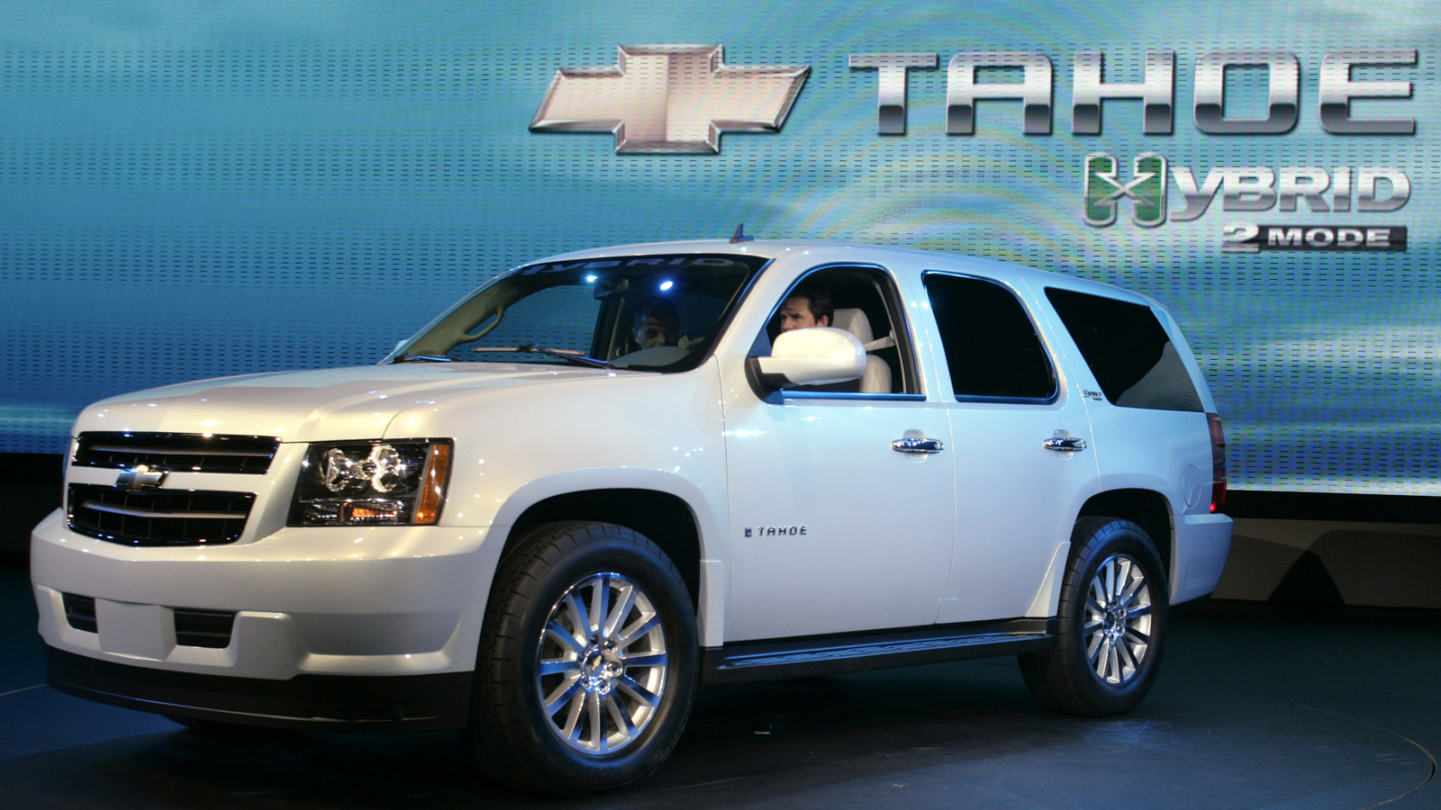 The Reason The Chevrolet Tahoe Hybrid Was A Failure