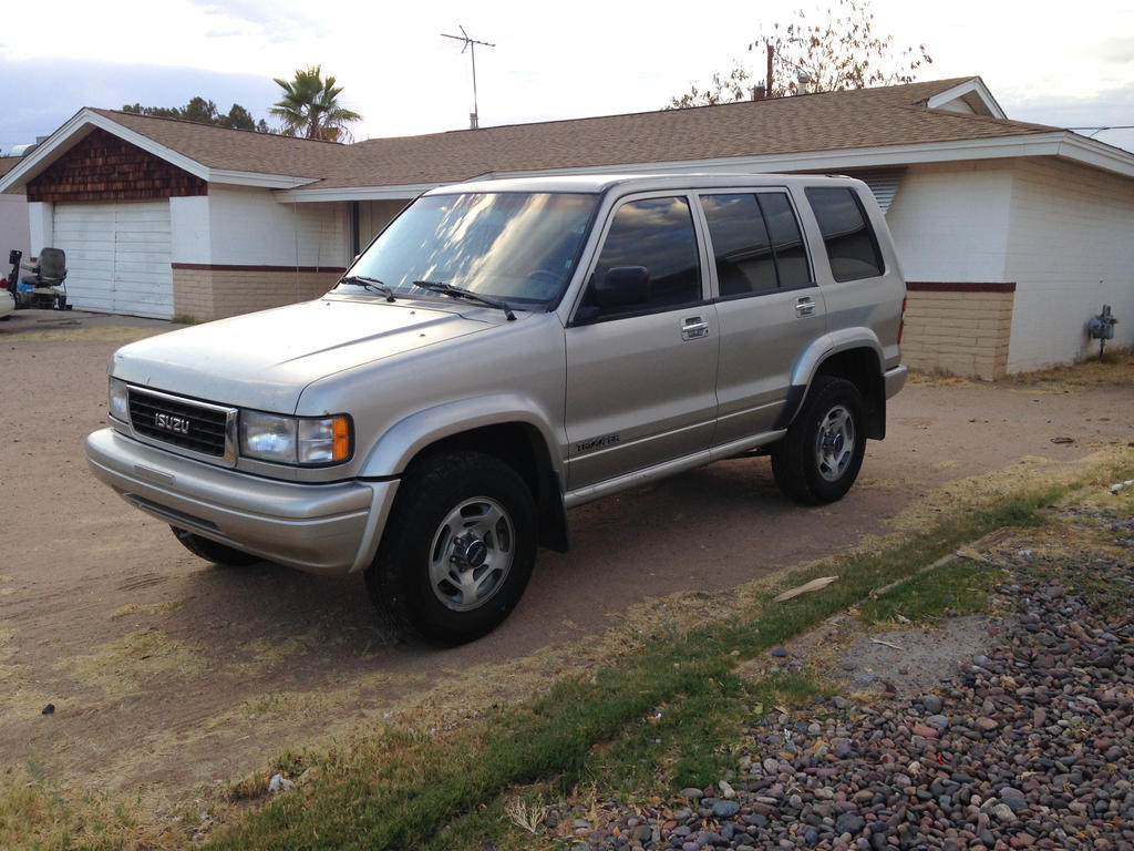 Stormy: Humming's 97 trooper | Isuzu SUV Forum