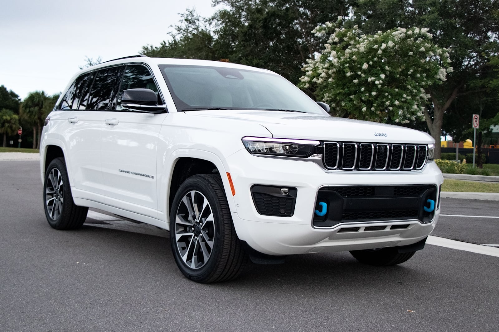 2023 Jeep Grand Cherokee 4xe: Review, Trims, Specs, Price, New Interior  Features, Exterior Design, and Specifications | CarBuzz