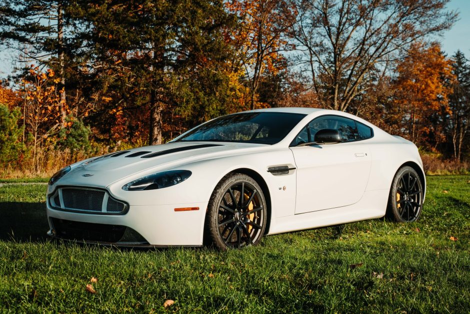 1,900-Mile 2017 Aston Martin V12 Vantage S 7-Speed for sale on BaT Auctions  - closed on January 13, 2022 (Lot #63,343) | Bring a Trailer