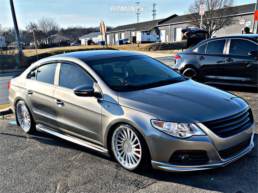 2009 Volkswagen CC Luxury with 19x8.5 3SDM 0.04 and Ohtsu 225x35 on  Coilovers | 1628411 | Fitment Industries