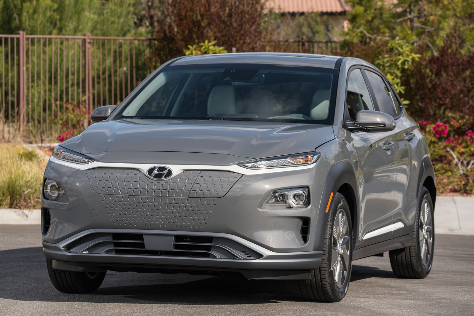 Hyundai's Hot-Selling Kona Electric Updated For 2020 | CarBuzz