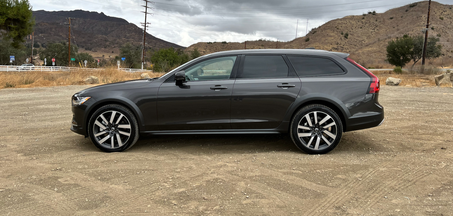 2022 Volvo V90 Cross Country First Drive Review: Mild hybrid goodness - The  Torque Report