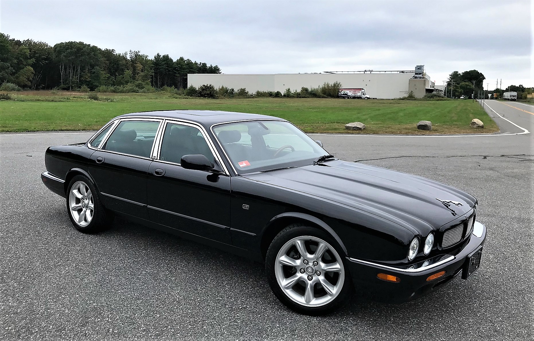 22K-Mile 2003 Jaguar XJR for sale on BaT Auctions - sold for $23,000 on  October 18, 2018 (Lot #13,319) | Bring a Trailer