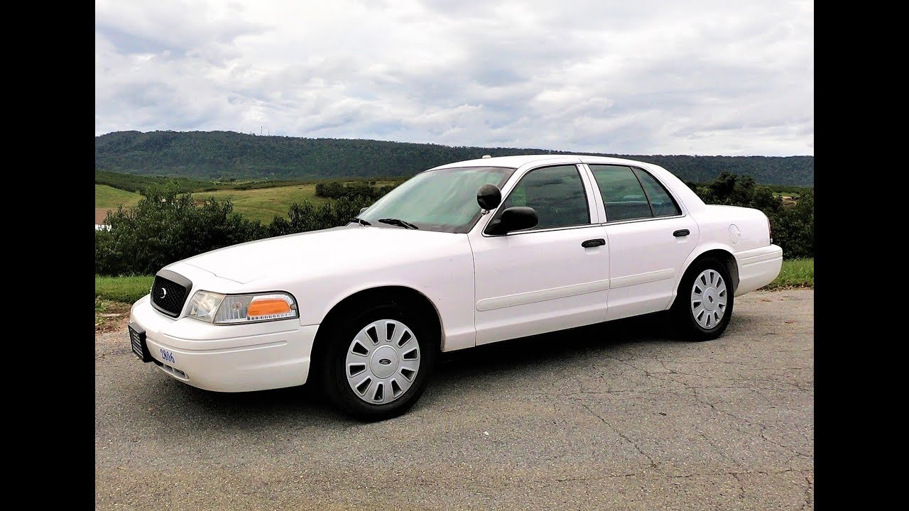 Why I bought an EX Police Interceptor 2008 Crown Victoria - Review - YouTube