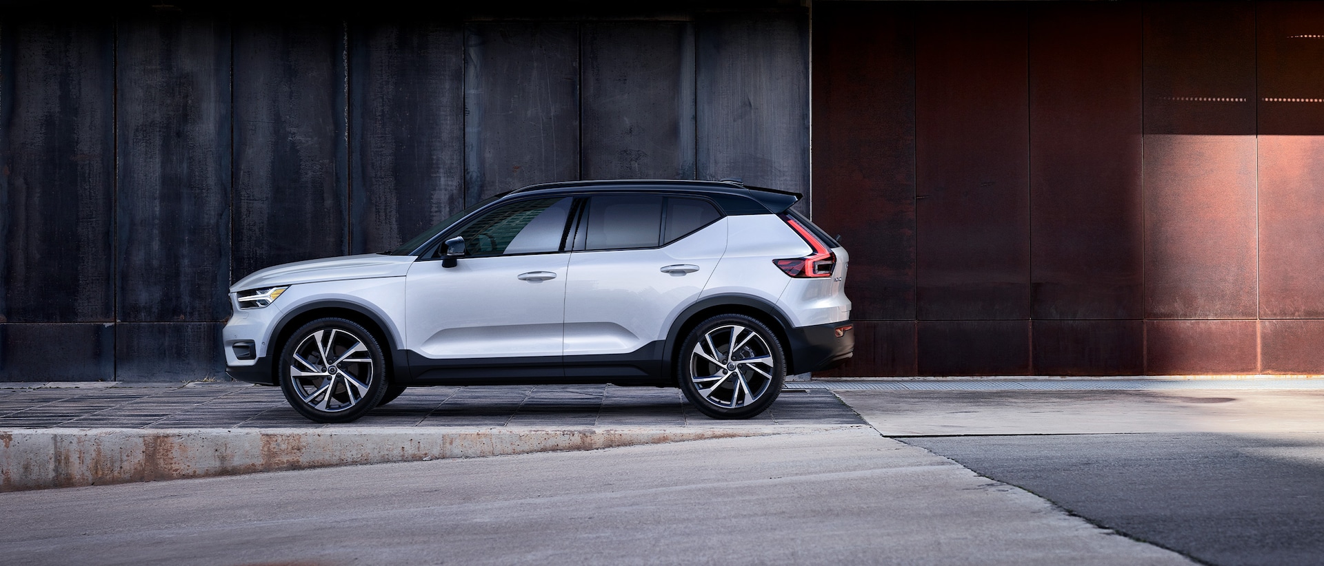 Trim Levels of the 2021 Volvo XC40 | Volvo Cars North Miami