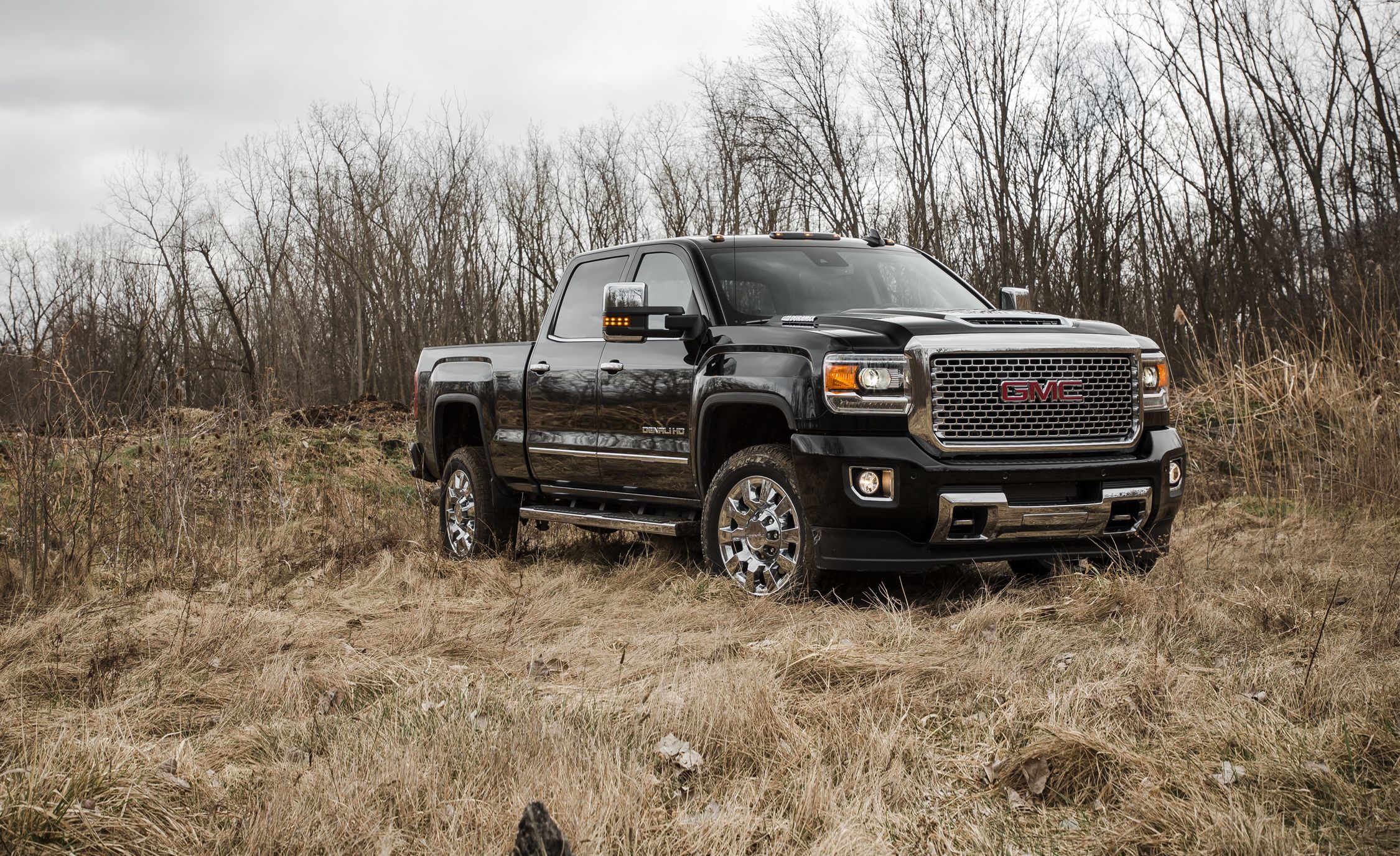 2017 GMC Sierra 2500HD / 3500HD Review, Pricing, and Specs