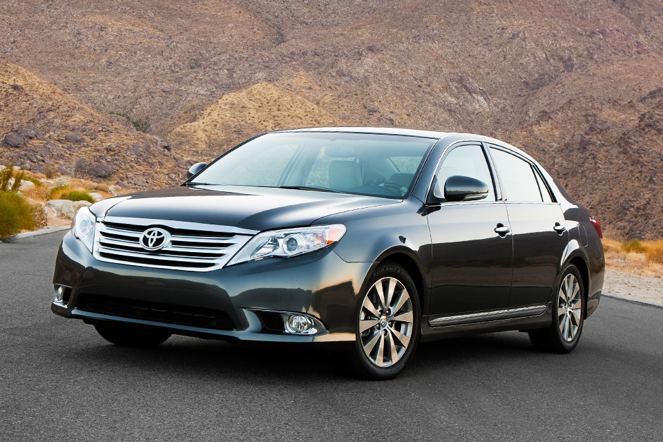 2012 Toyota Avalon Review | Best Car Site for Women | VroomGirls