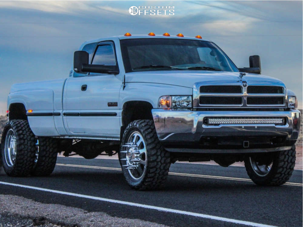 1999 Dodge Ram 3500 with 22x8.5 -225 DDC The Ten and 35/12.5R22 Versatyre  M/t and Leveling Kit | Custom Offsets