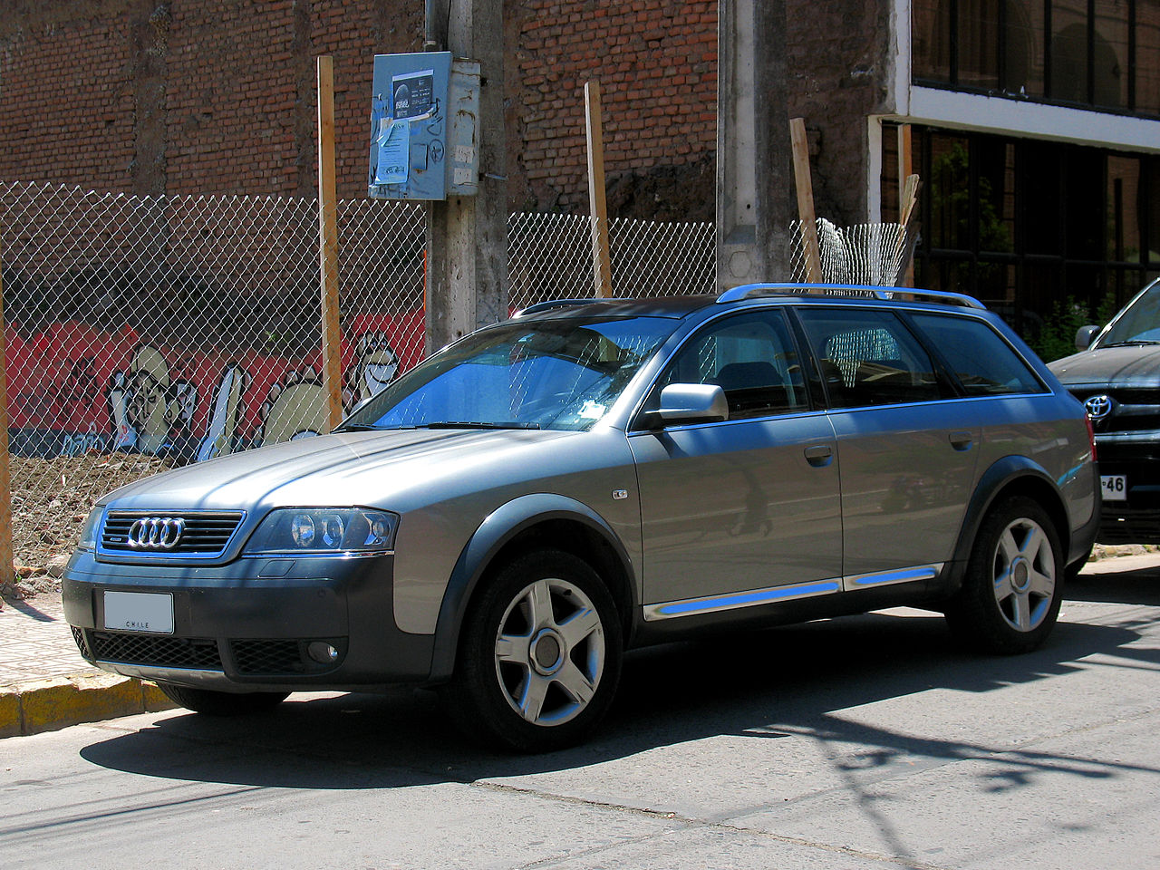 File:Audi A6 Allroad 2.7T 2004 (14316927816).jpg - Wikimedia Commons