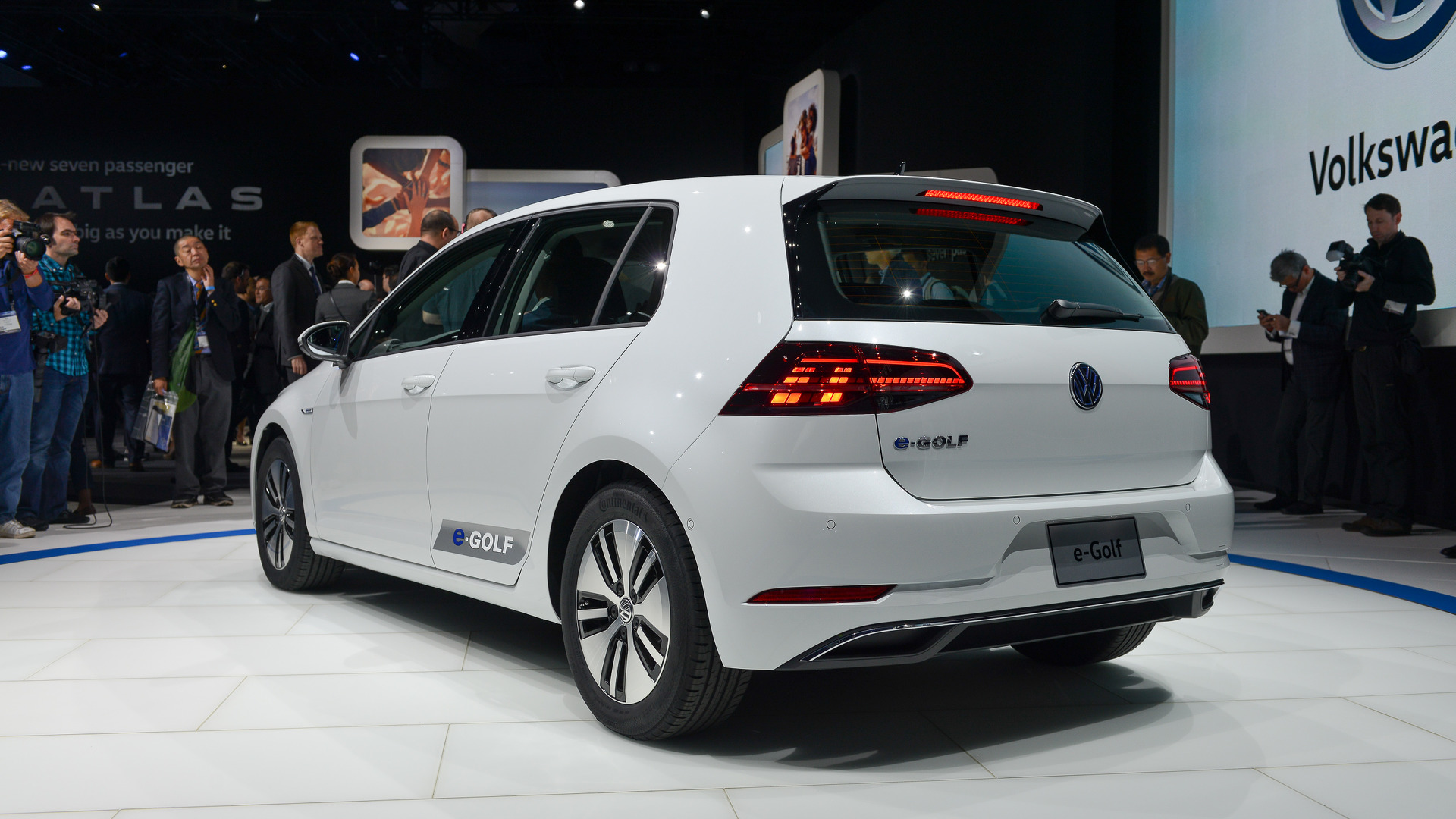 Volkswagen e-Golf News and Reviews | InsideEVs