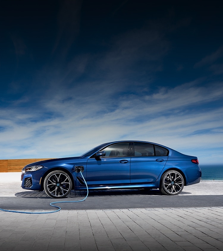 530e, 530e xDrive Midsize Plug-In Hybrid Electric Sedan | BMW USA