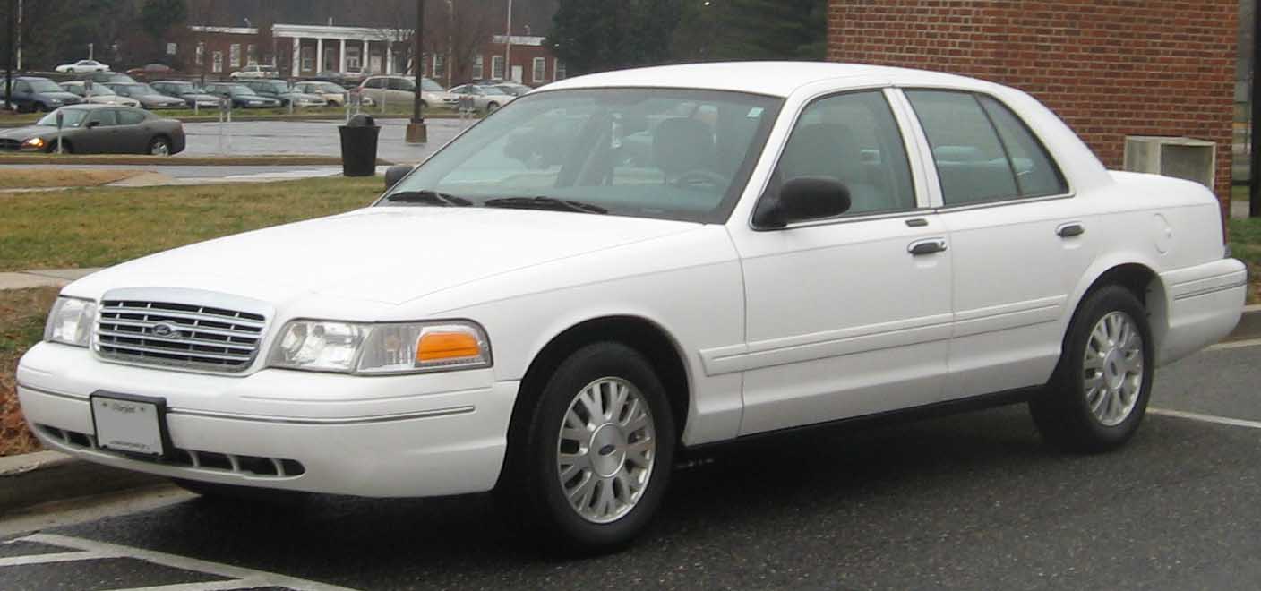 File:2003-2007 Ford Crown Victoria.jpg - Wikipedia