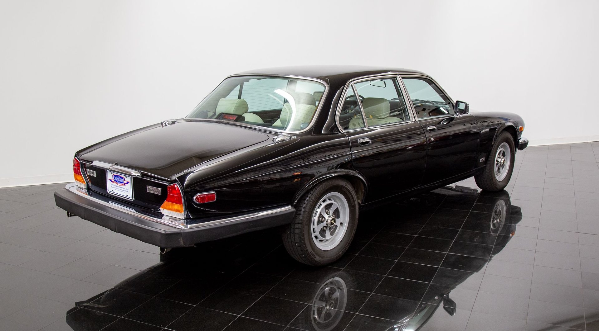 1986 Jaguar XJ6 For Sale | St. Louis Car Museum