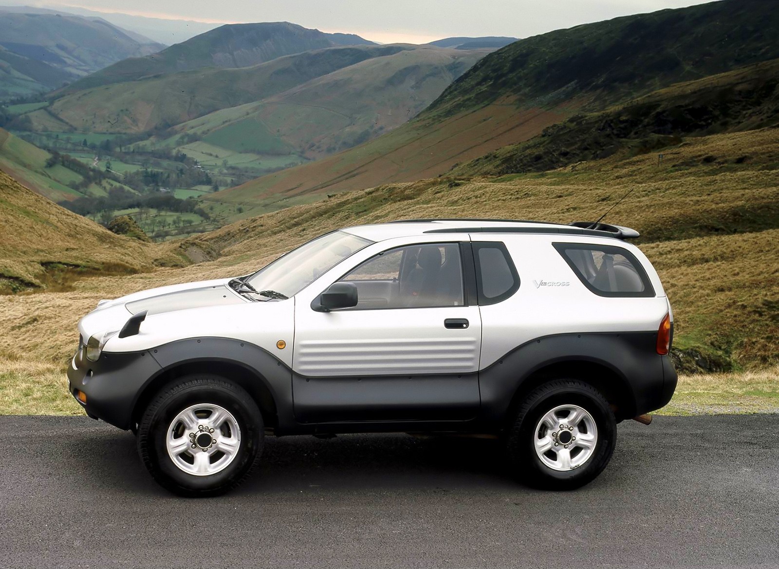 The Isuzu VehiCROSS 4x4 Was A Quirky Marvel Of Engineering That Disappeared  Before It Had A Chance To Shine: Holy Grails - The Autopian