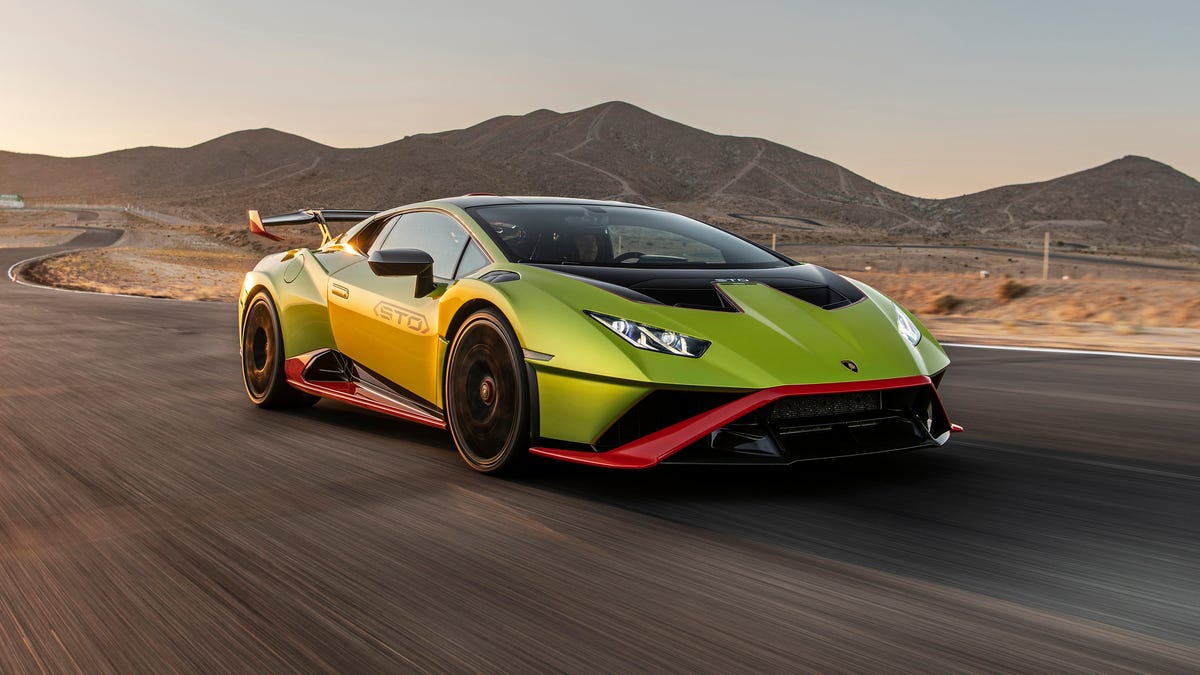 2021 Lamborghini Huracan STO first drive review: Race car cosplay - CNET