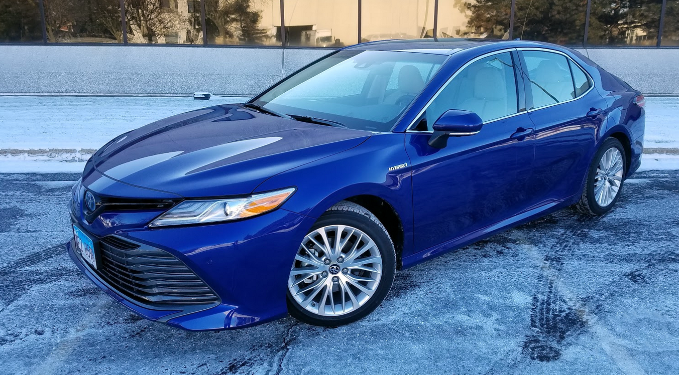 Test Drive: 2018 Toyota Camry Hybrid XLE | The Daily Drive | Consumer  Guide® The Daily Drive | Consumer Guide®