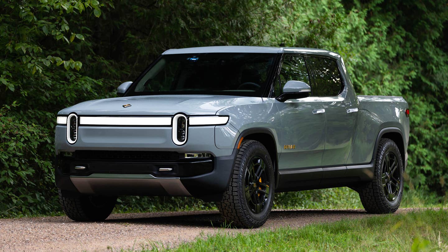 2022 Rivian R1T Electric Pickup Review: Brings Fun and Ease Even to the  Mundane