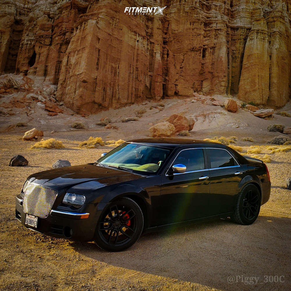 2009 Chrysler 300 C HEMI 4dr Sedan (5.7L 8cyl 5A) with 20x9.5 Factory  Reproductions Fr74 and General 255x45 on Coilovers | 907916 | Fitment  Industries