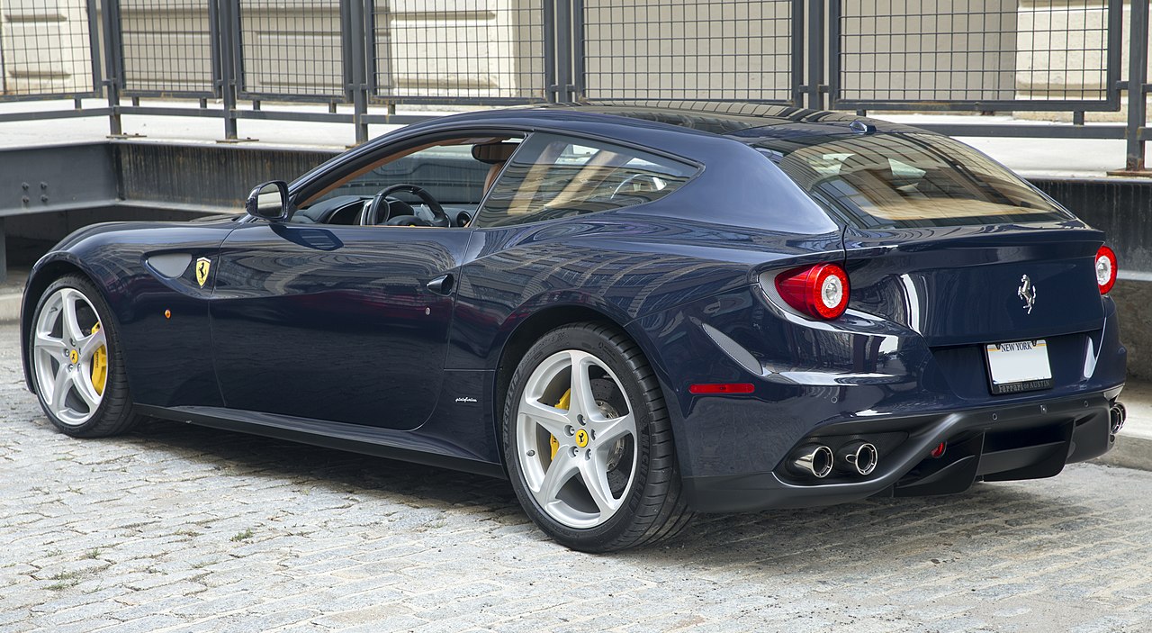 File:2013 Ferrari FF, Blu TdF, rear left.jpg - Wikimedia Commons