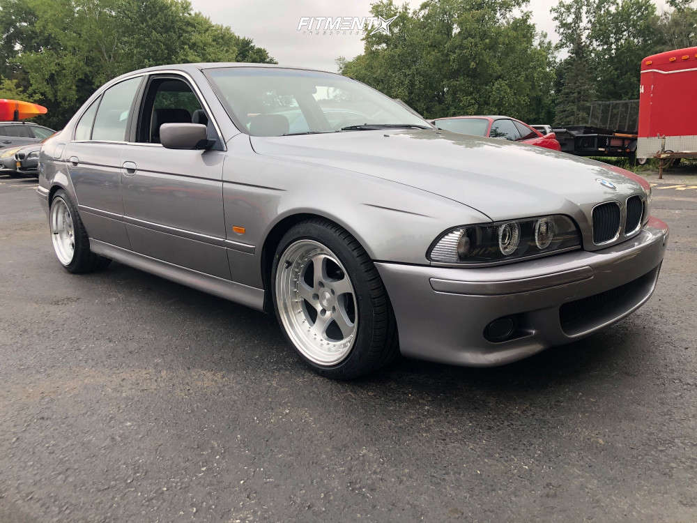 1997 BMW 528i Base with 18x9.5 ESR Sr02 and Nankang 245x40 on Lowering  Springs | 1262404 | Fitment Industries