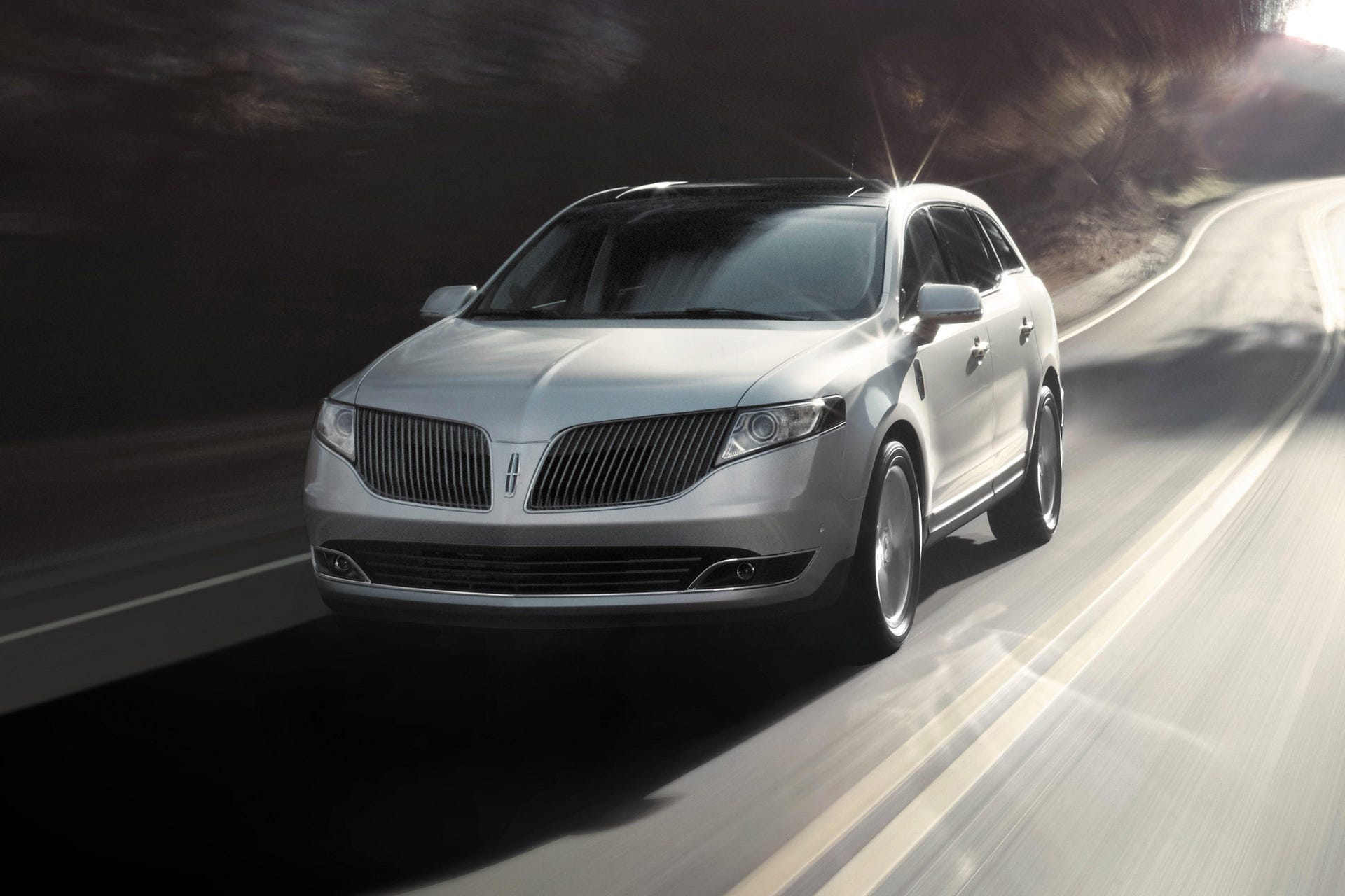 The Lincoln MKT will never die - CNET