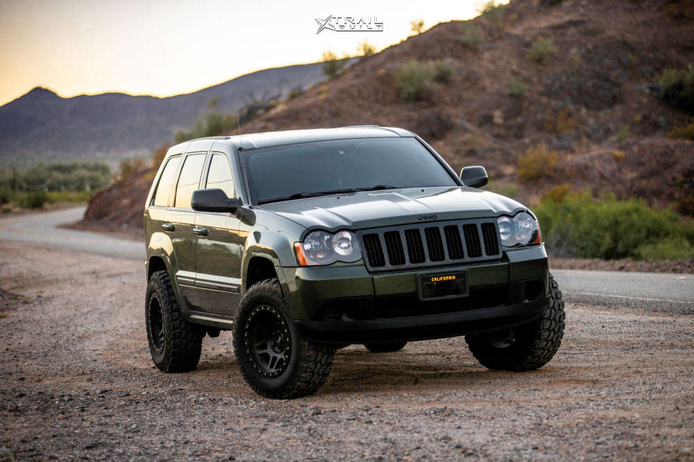 2008 Jeep Grand Cherokee Wheel Offset Aggressive > 1" Outside Fender  Leveling Kit | 1811405 | TrailBuilt Off-Road