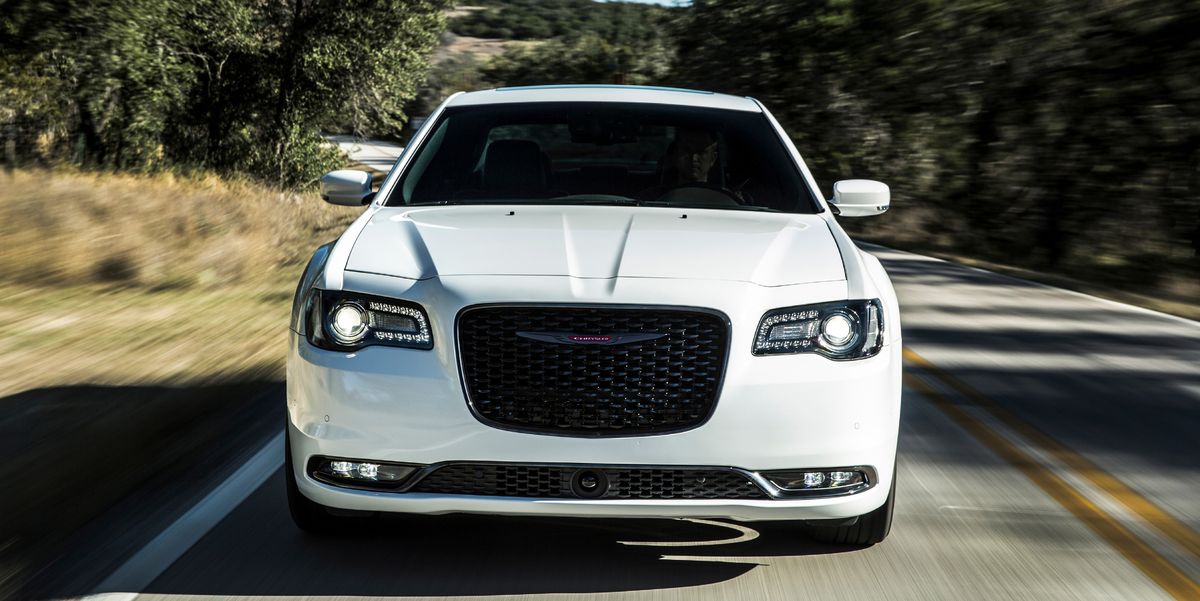 2022 Chrysler 300 Review, Pricing, and Specs