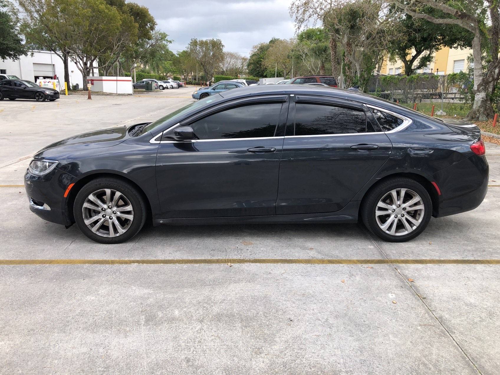 Used 2017 CHRYSLER 200 LIMITED PLATINUM for sale in MIAMI | 121060