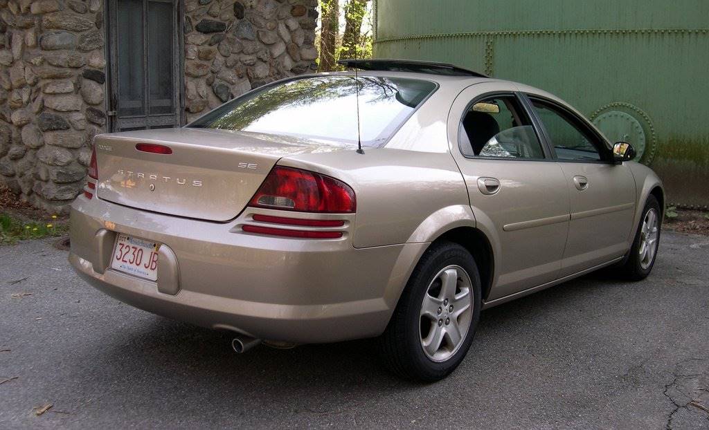 2002 Dodge Stratus ES - Sedan 2.7L V6 auto