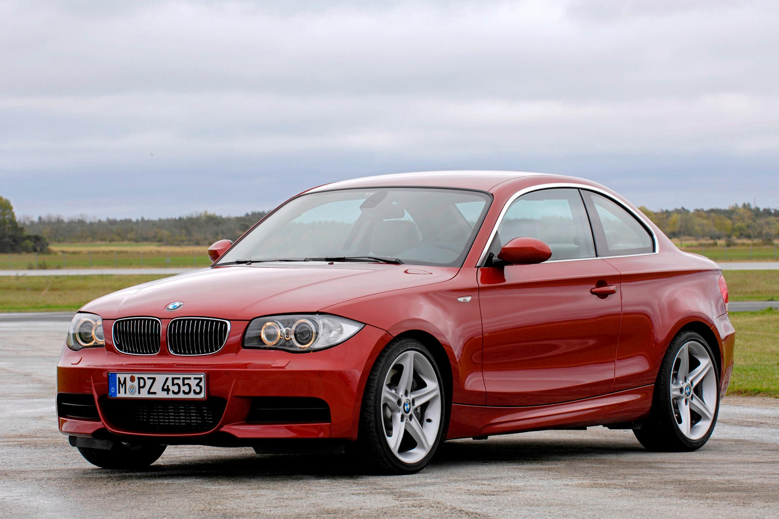 2010 BMW 1 Series Coupe: Review, Trims, Specs, Price, New Interior  Features, Exterior Design, and Specifications | CarBuzz