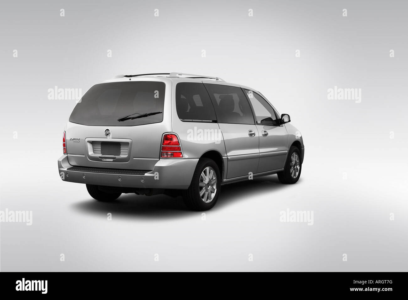 2007 Mercury Monterey Luxury in Silver - Rear angle view Stock Photo - Alamy