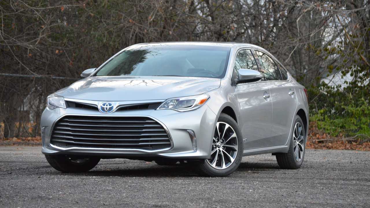 Tested: 2016 Toyota Avalon Hybrid