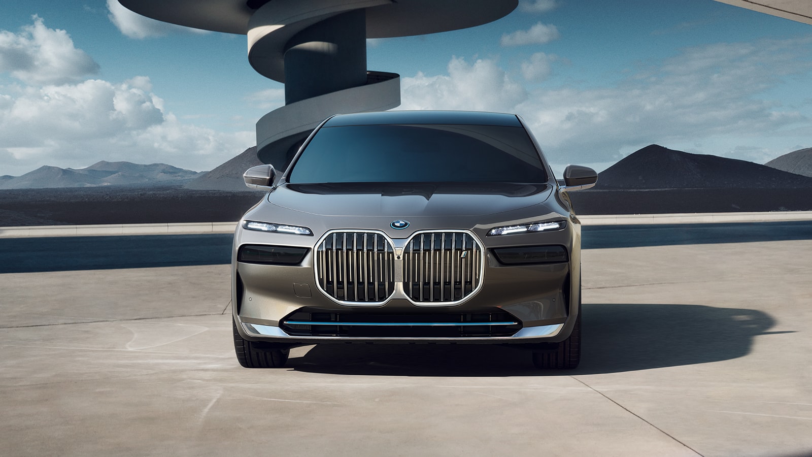 i7 Electric Luxury Sedan Gallery | BMW USA