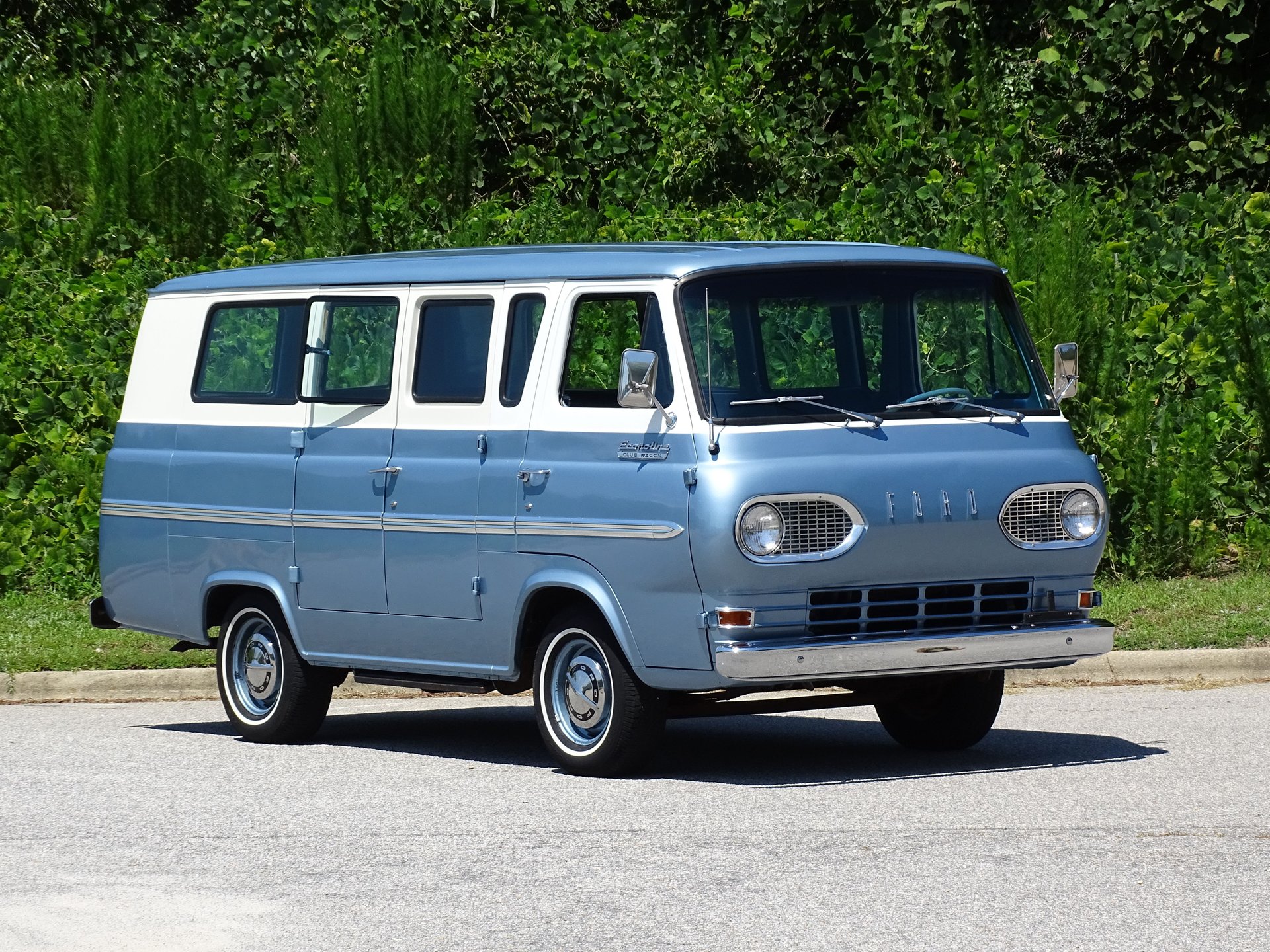 1967 Ford Econoline Club Wagon | Raleigh Classic Car Auctions