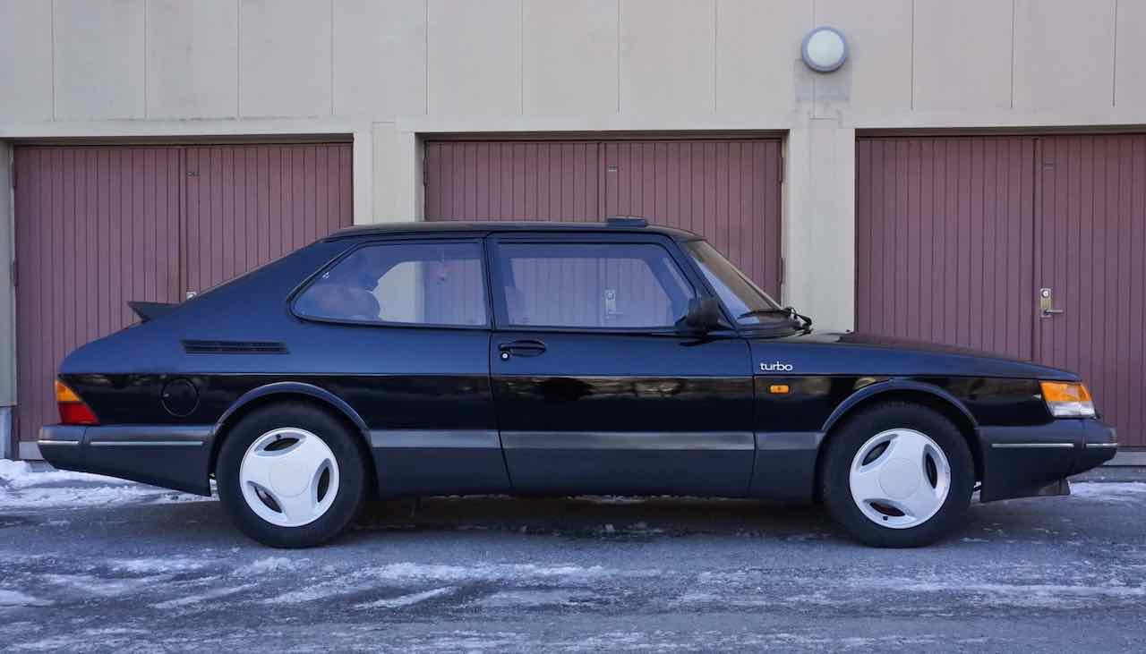 Saab 900 Turbo 16 auctioned at a sensational price!