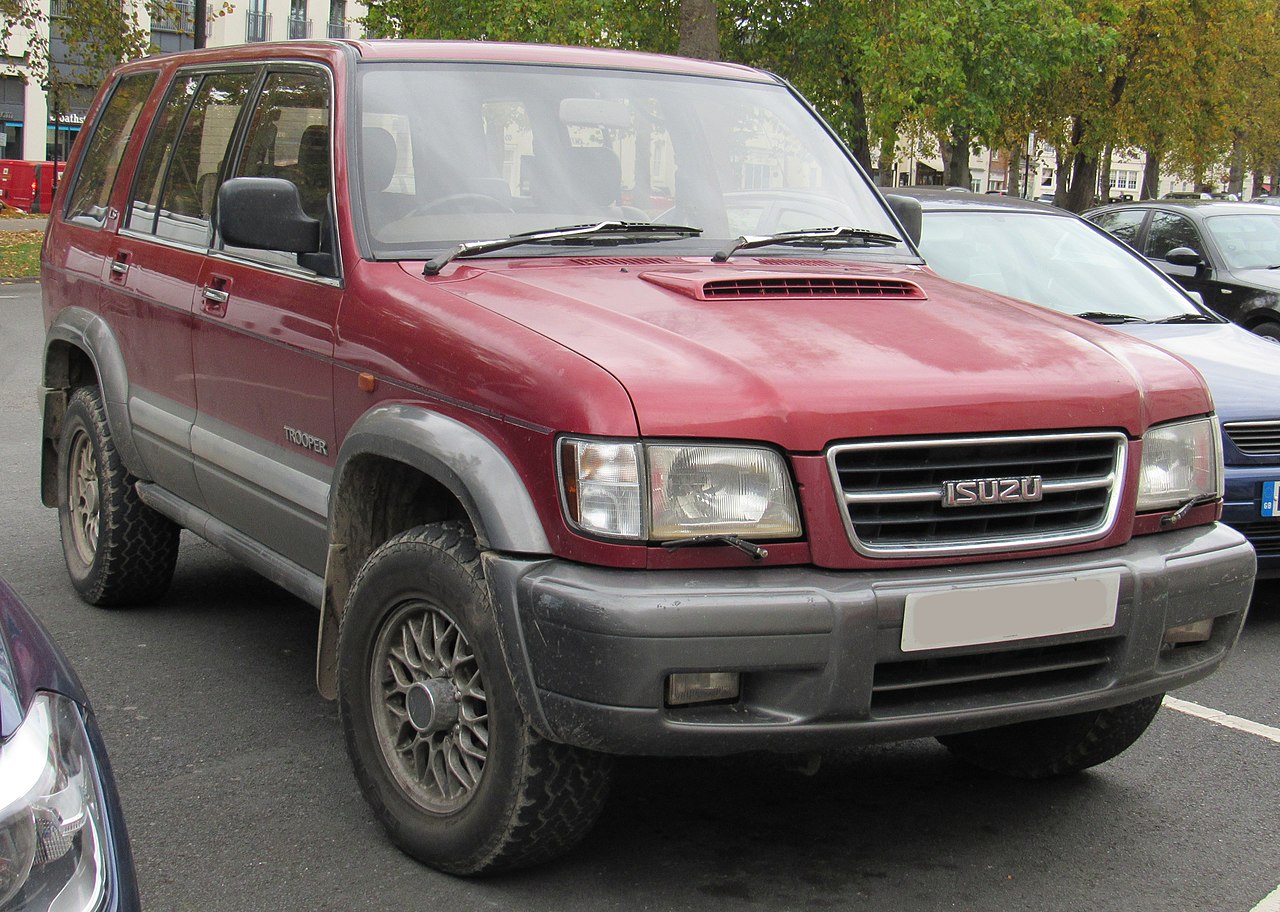 File:1998 Isuzu Trooper DT LWB 3.0 Front.jpg - Wikimedia Commons