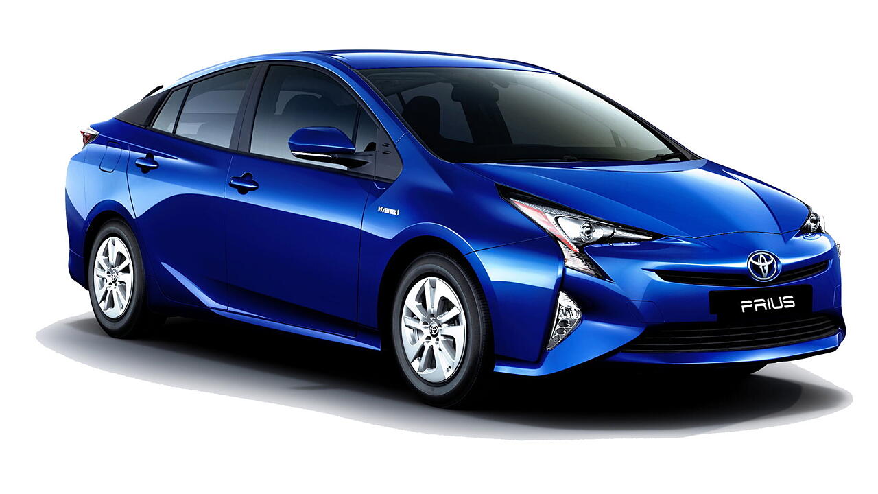 Discontinued Toyota Prius - Images, Colors & Reviews - CarWale