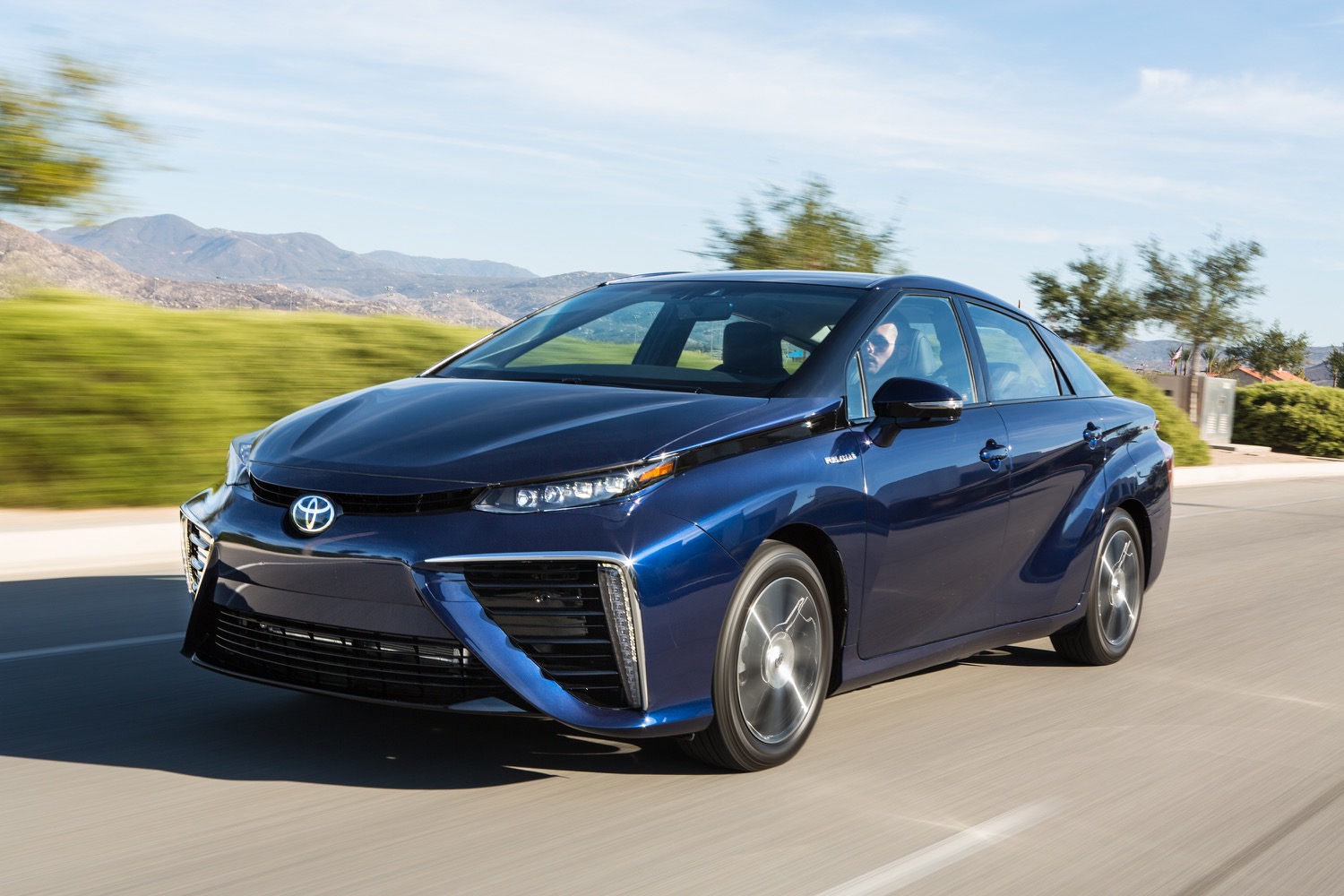 2017 Toyota Mirai Review, Ratings, Specs, Prices, and Photos - The Car  Connection