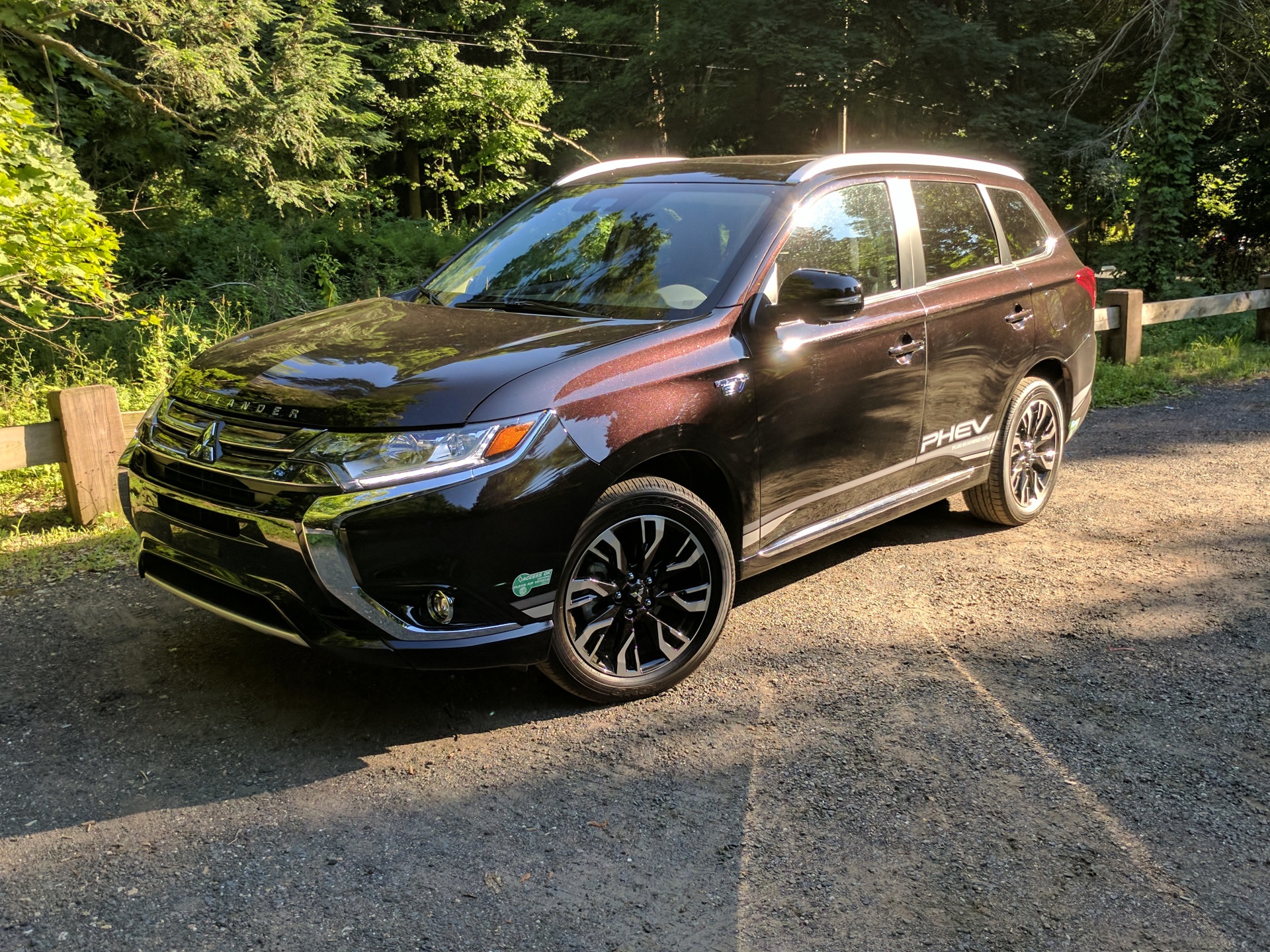 2018 Mitsubishi Outlander PHEV gas mileage review: practical and efficient