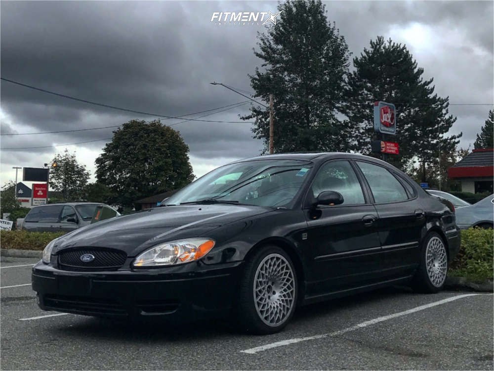 2004 Ford Taurus SES with 18x8.5 WatercooledIND Mt10 and Nankang 225x40 on  Coilovers | 911921 | Fitment Industries