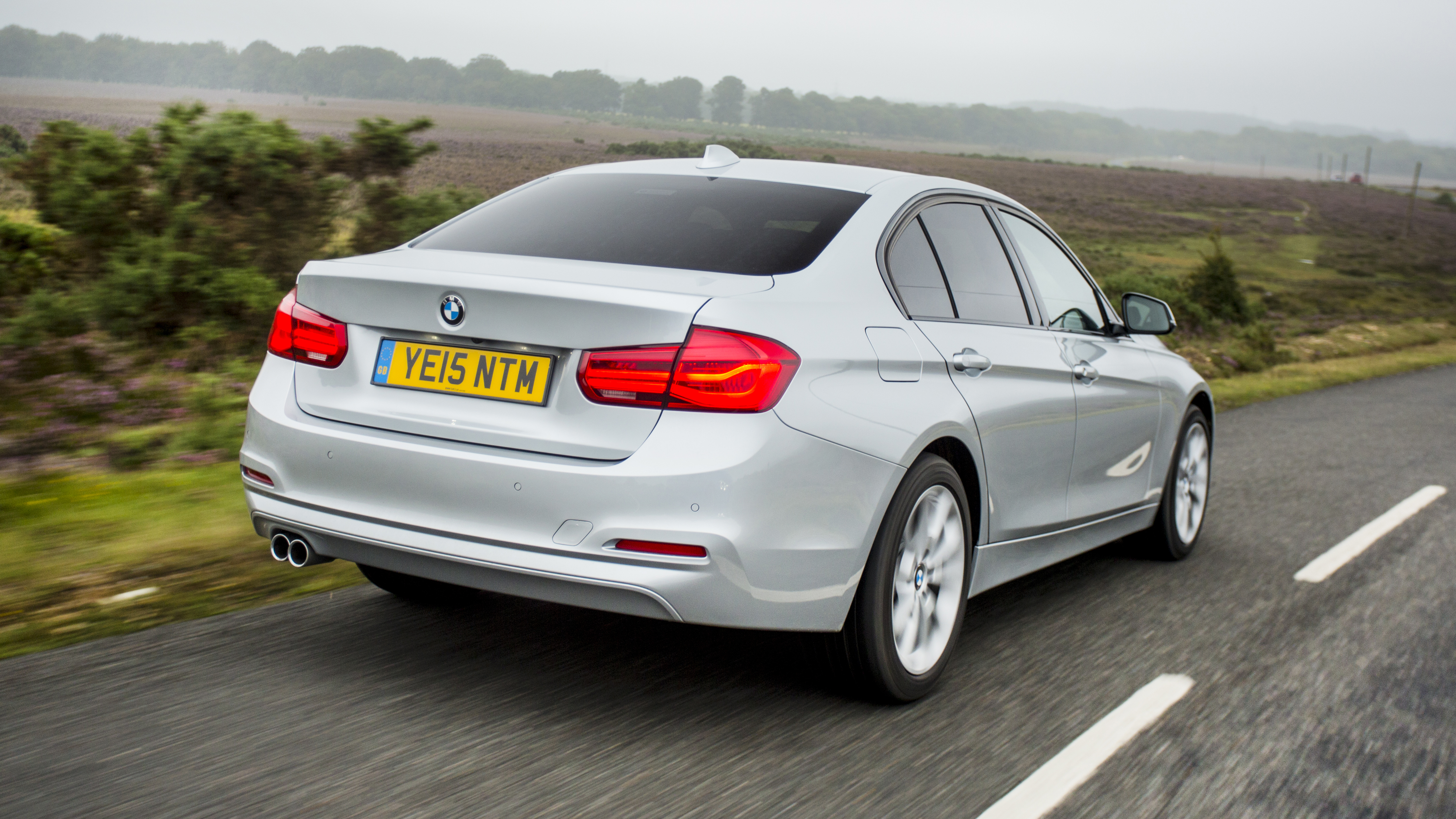 First drive: the three-cylinder BMW 318i saloon Reviews 2023 | Top Gear