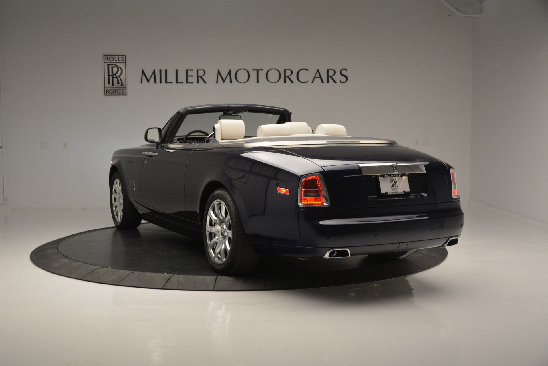 Pre-Owned 2014 Rolls-Royce Phantom Drophead Coupe For Sale (Special  Pricing) | Pagani of Greenwich Stock #7644
