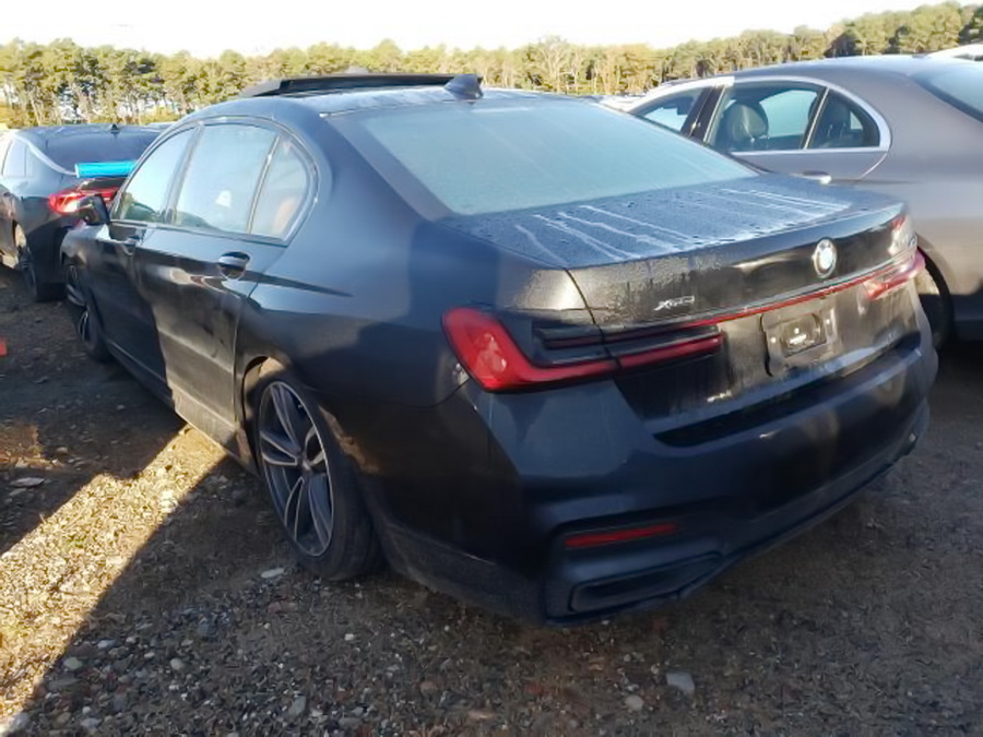 What Is This Flood Damaged 2022 BMW 750i xDrive M Sport Worth to You? -  autoevolution