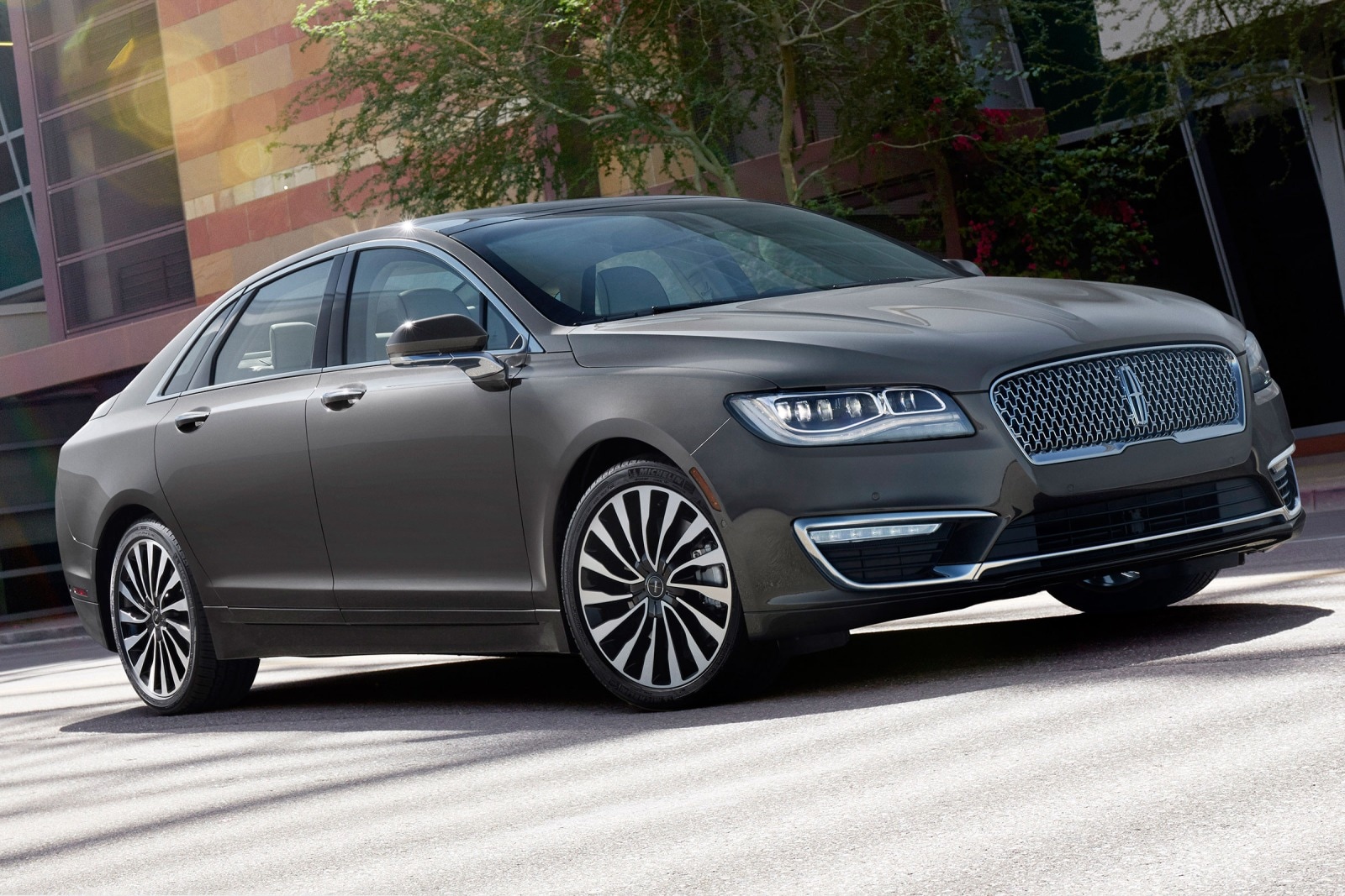 2017 Lincoln MKZ Review & Ratings | Edmunds