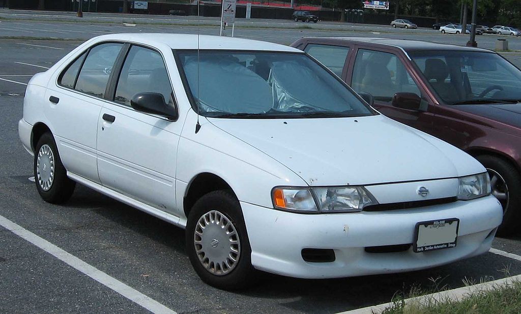 File:99-Nissan-Sentra.jpg - Wikipedia