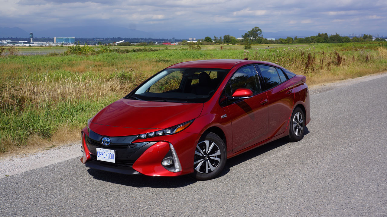 2019 Toyota Prius Prime Road Test | The Car Magazine