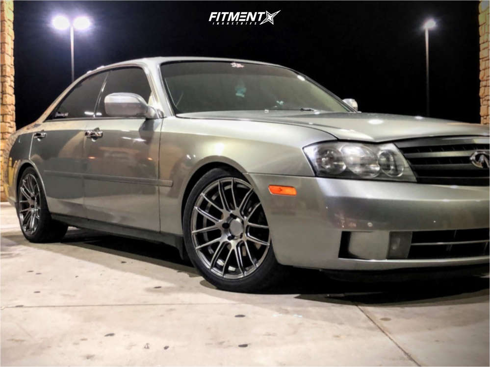 2004 INFINITI M45 Base with 18x8.5 AVID1 SL01 and Lexani 245x40 on Lowering  Springs | 1176818 | Fitment Industries
